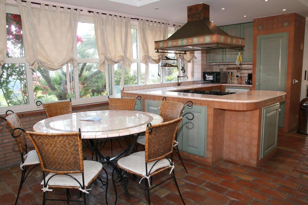 Anthos Casa Vacanze Sant'Omero Eksteriør bilde