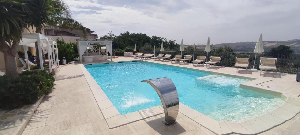 Anthos Casa Vacanze Sant'Omero Eksteriør bilde