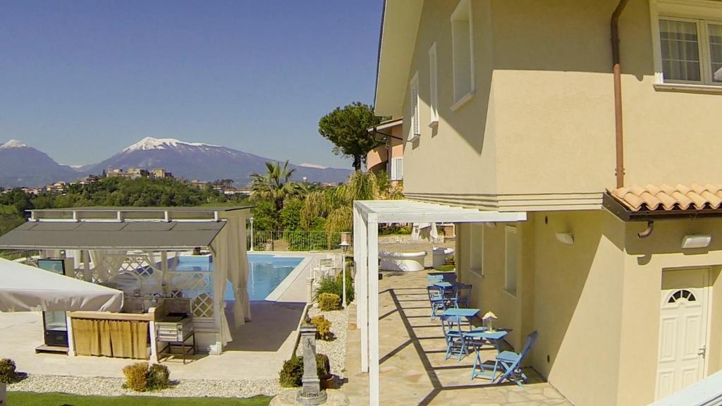 Anthos Casa Vacanze Sant'Omero Eksteriør bilde