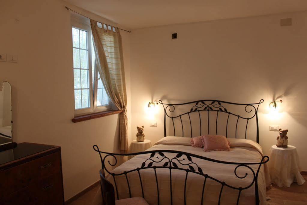 Anthos Casa Vacanze Sant'Omero Eksteriør bilde
